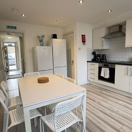 15 Min To Central London Guest Suites 22 Екстериор снимка