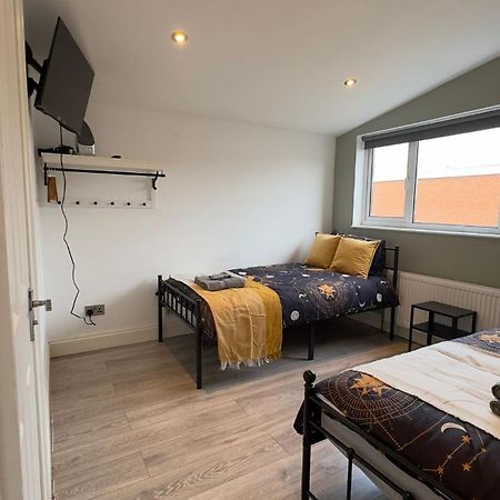15 Min To Central London Guest Suites 22 Екстериор снимка