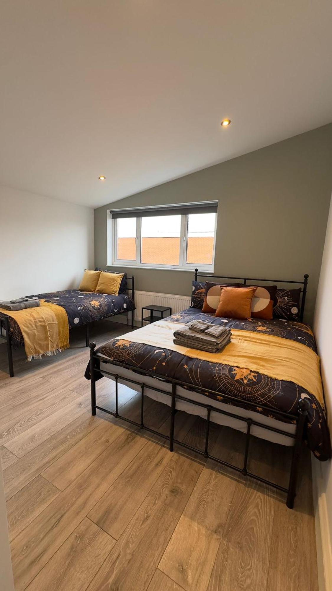 15 Min To Central London Guest Suites 22 Екстериор снимка